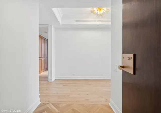 5th image of 180 E Pearson St #3807, Chicago, IL 60611 | MLS# 12725170