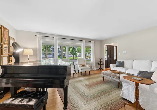 Photo 3 of Single family home for sale at 117 E Madison Ave, Wheaton, IL 60187 | MLS# 12725176 | Listing updated on 2026-09-18