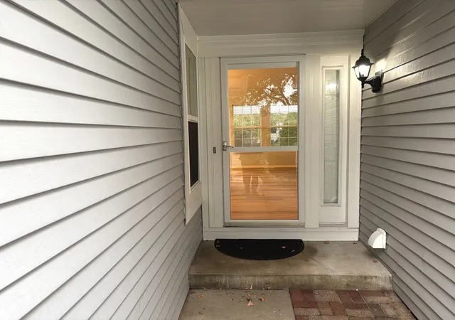 Photo 2 of Multi family home for sale at 515 E Lyon Dr #515, Buffalo Grove, IL 60089 | MLS# 12725185 | Listing updated on 2026-09-12