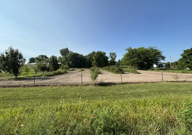 Photo 2 of Land for sale at 3300 Red Stripe Rd, Salem, IL 62881 | MLS# 12725189 | Listing updated on 2026-08-12