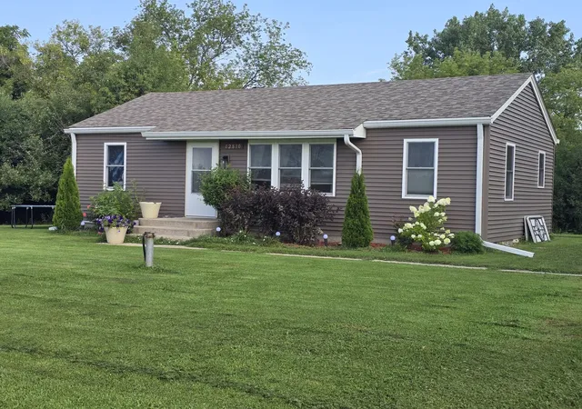 Photo 2 of Single family home for sale at 12810 W Beach Rd, Beach Park, IL 60087 | MLS# 12725244 | Listing updated on 2026-10-22