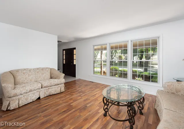 Photo 4 of Single family home for sale at 345 S Birchwood Dr, Naperville, IL 60540 | MLS# 12725259 | Listing updated on 2026-09-02