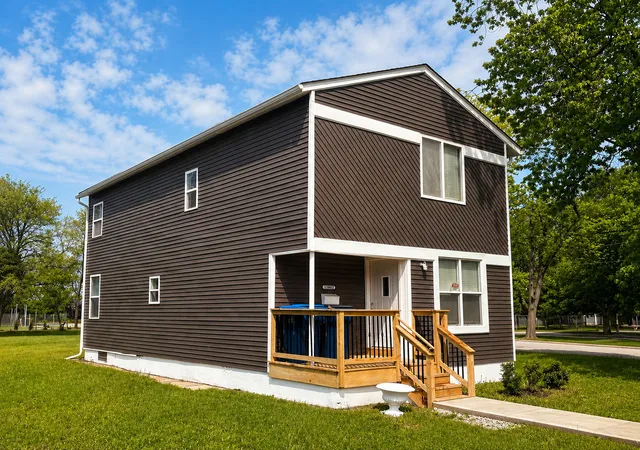 Photo 2 of Single family home for sale at 13802 Seeley Ave, Blue Island, IL 60406 | MLS# 12725262 | Listing updated on 2026-08-31