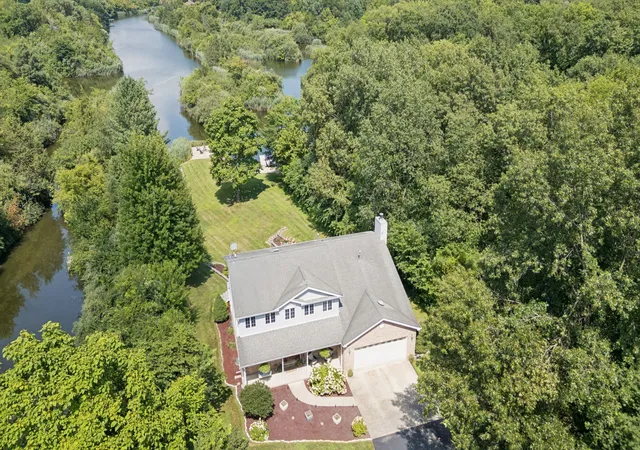 Photo 3 of Single family home for sale at 4720 Shady Ln, Morris, IL 60450 | MLS# 12725321 | Listing updated on 2026-08-26