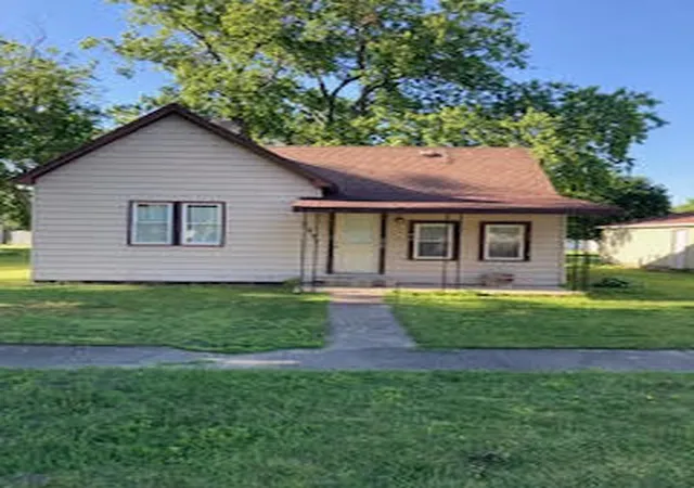 Photo 1 of Single family home for sale at 307 E Chestnut St, Allerton, IL 61810 | MLS# 12725364 | Listing updated on 2026-08-13