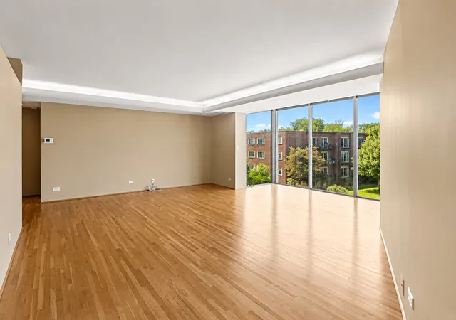 Photo 4 of Condo for sale at 1301 N Western Ave #332, Lake Forest, IL 60045 | MLS# 12725377 | Listing updated on 2026-08-13