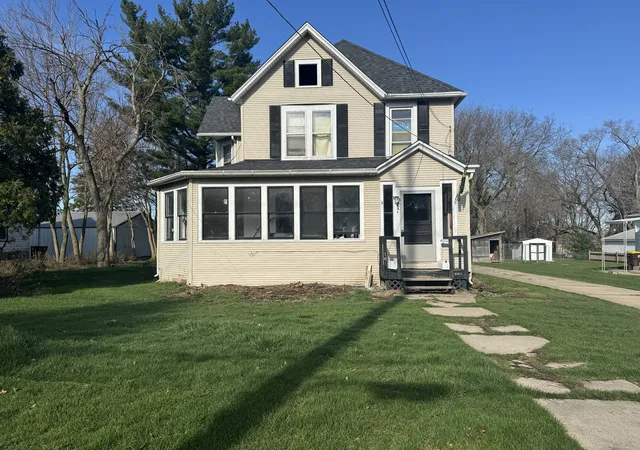 1st image of 1650 S Oak Ave, Freeport, IL 61032 | MLS# 12725379