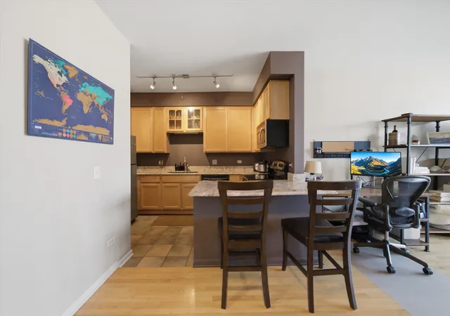 Photo 2 of Condo for sale at 435 W Erie St #1506, Chicago, IL 60654 | MLS# 12725380 | Listing updated on 2026-09-01
