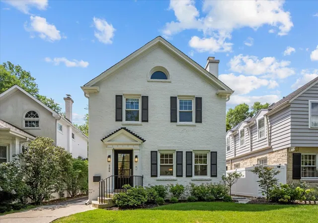 Photo 1 of Single family home for sale at 704 Roger Ave, Kenilworth, IL 60043 | MLS# 12725428 | Listing updated on 2026-08-17