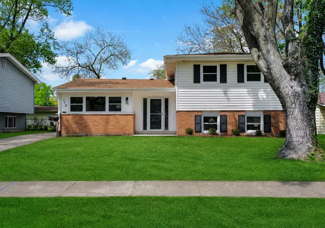 Photo 1 of Single family home for sale at 118 Indiana St, Park Forest, IL 60466 | MLS# 12725439 | Listing updated on 2026-08-11