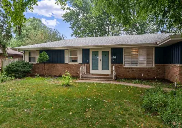 Photo 3 of Sale Pending at 823 Pine Valley Dr, Rockford, IL 61107 | MLS# 12725471 | Listing updated on 2026-08-16