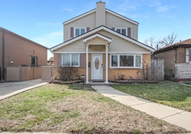 Photo 2 of Single family home for sale at 12704 S Muskegon Ave, Chicago, IL 60633 | MLS# 12725491 | Listing updated on 2026-08-11