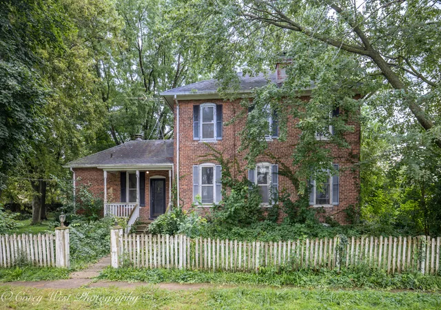 Photo 2 of Single family home for sale at 300 S Main St, Kingston, IL 60145 | MLS# 12725505 | Listing updated on 2026-10-01