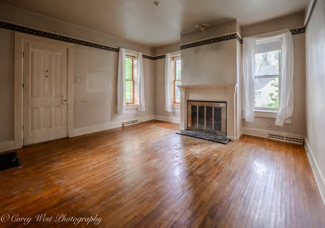 Photo 3 of Single family home for sale at 300 S Main St, Kingston, IL 60145 | MLS# 12725505 | Listing updated on 2026-10-01