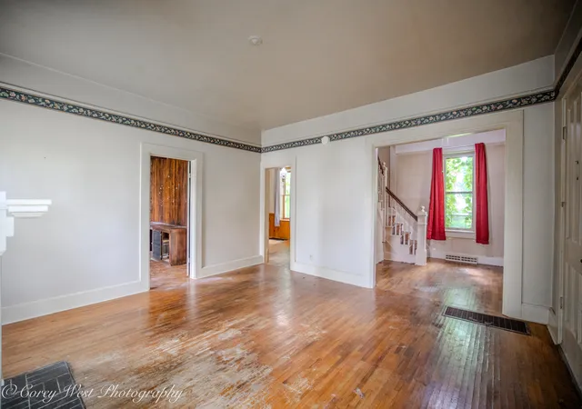Photo 3 of Single family home for sale at 300 S Main St, Kingston, IL 60145 | MLS# 12725505 | Listing updated on 2026-10-01