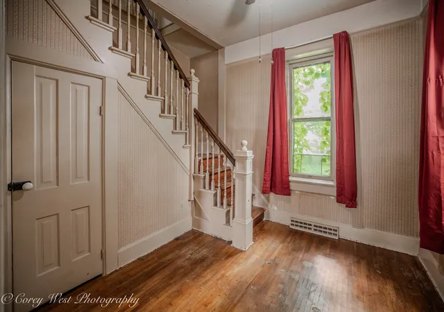 Photo 4 of Single family home for sale at 300 S Main St, Kingston, IL 60145 | MLS# 12725505 | Listing updated on 2026-10-01