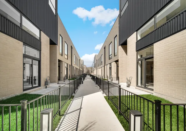 1st image of 6218 S Woodlawn Ave #E, Chicago, IL 60637 | MLS# 12725508