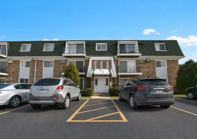 Photo 1 of Condo for sale at 10310 Ridgeland Ave #208, Chicago Ridge, IL 60415 | MLS# 12725509 | Listing updated on 2026-08-11
