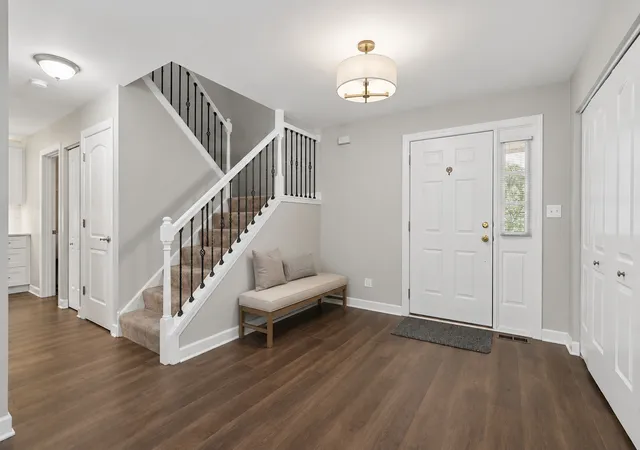 Photo 3 of Townhouse for sale at 7715 Bristol Park Dr, Tinley Park, IL 60477 | MLS# 12725521 | Listing updated on 2026-09-20