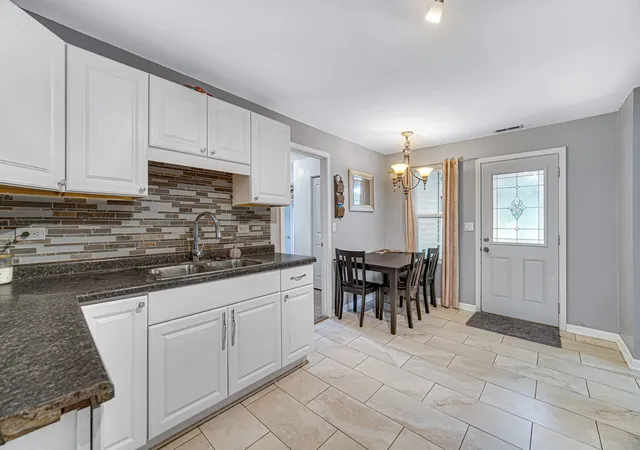 3rd image of 3108 S Woods Ave, Mc Henry, IL 60051 | MLS# 12725533