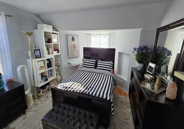 Photo 4 of Single family home for sale at 8751 S Sacramento Ave, Evergreen Park, IL 60805 | MLS# 12725619 | Listing updated on 2026-08-11
