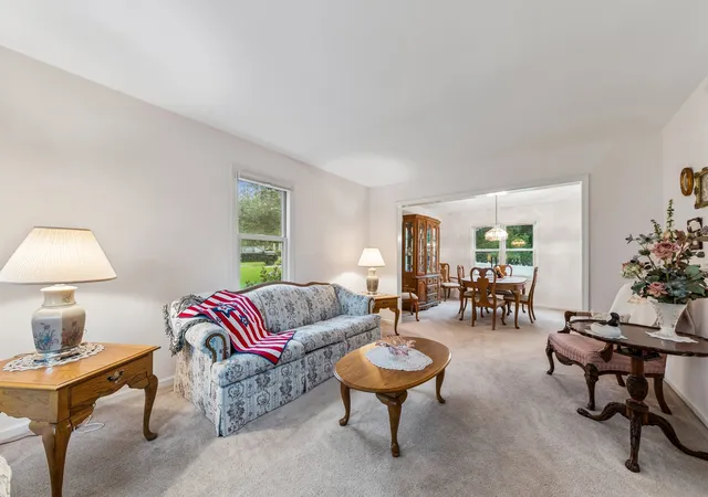 Photo 3 of Single family home for sale at 2860 Weld Rd, Elgin, IL 60124 | MLS# 12725622 | Listing updated on 2026-08-16