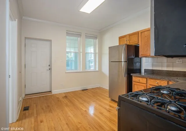 Listing Photo 4 - Condo for sale in building located at 2623 N Hamlin Ave, Chicago, IL 60647
