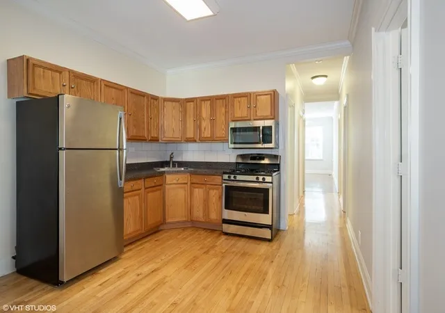 Listing Photo 5 - Condo for sale in building located at 2623 N Hamlin Ave, Chicago, IL 60647