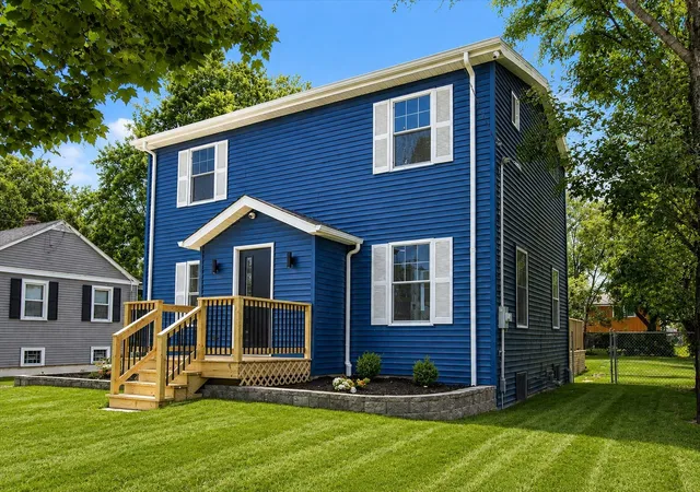 Photo 3 of Single family home for sale at 10753 S Neenah Ave, Worth, IL 60482 | MLS# 12725673 | Listing updated on 2026-08-15