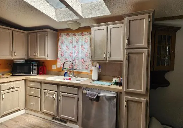 Photo 3 of Manufactured home for sale at 8 Doral St, Minooka, IL 60447 | MLS# 12725683 | Listing updated on 2026-10-27