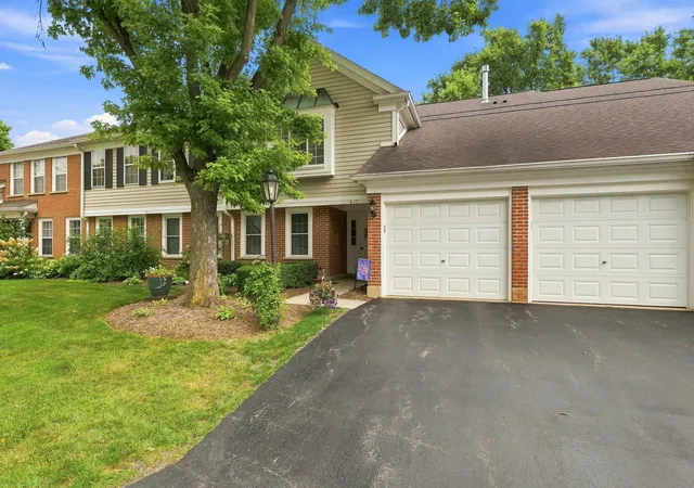 Photo 1 of Condo for sale at 617 Edinburgh Ln #B, Prospect Heights, IL 60070 | MLS# 12725714 | Listing updated on 2026-09-07