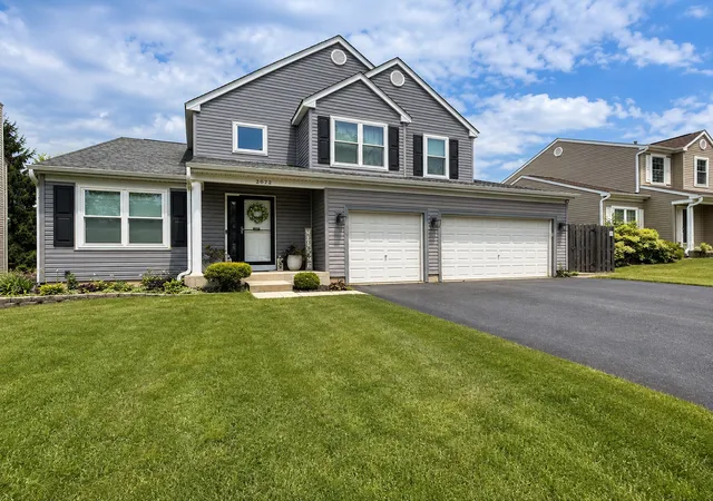Photo 2 of Single family home for sale at 2072 Norwich Dr, Bartlett, IL 60103 | MLS# 12725716 | Listing updated on 2026-09-15
