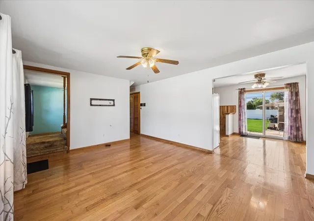 Photo 3 of Single family home for sale at 6525 W 83 Place, Burbank, IL 60459 | MLS# 12725722 | Listing updated on 2026-10-05