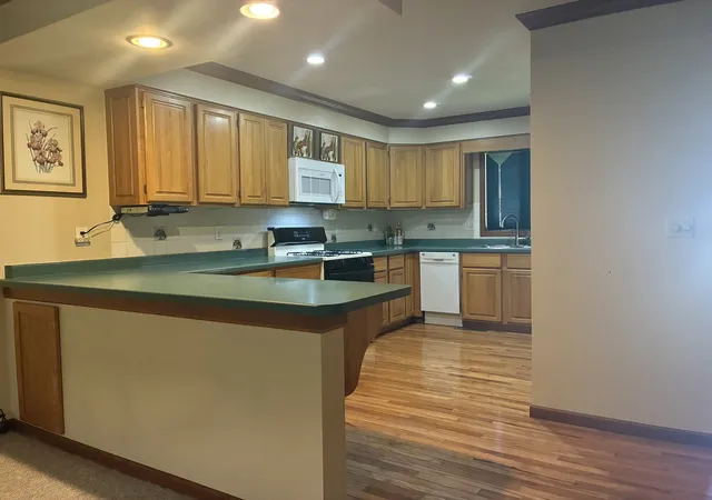 Photo 4 of Condo for sale at 503 Donegal Dr, Quincy, IL 62305 | MLS# 12725760 | Listing updated on 2026-09-22