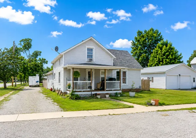 Photo 1 of Single family home for sale at 102 N West St, Homer, IL 61849 | MLS# 12725805 | Listing updated on 2026-09-20