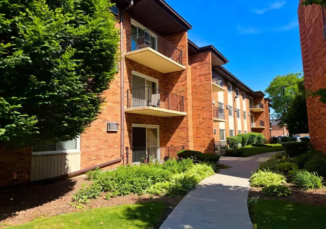 Photo 2 of Condo for sale at 9723 S Keeler Ave #308, Oak Lawn, IL 60453 | MLS# 12725822 | Listing updated on 2026-09-16