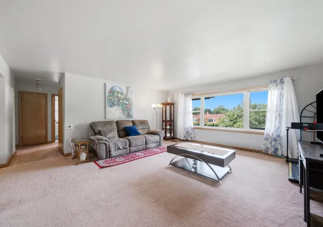Photo 3 of Condo for sale at 1421 Balmoral Ave #2S, Westchester, IL 60154 | MLS# 12725855 | Listing updated on 2026-08-10