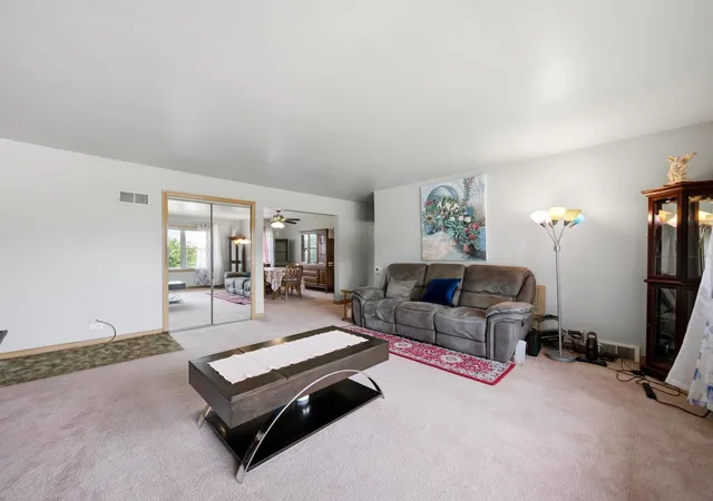 Listing Photo 4 - Condo for sale in building located at 1421 Balmoral Ave, Westchester, IL 60154 - Unit #2S