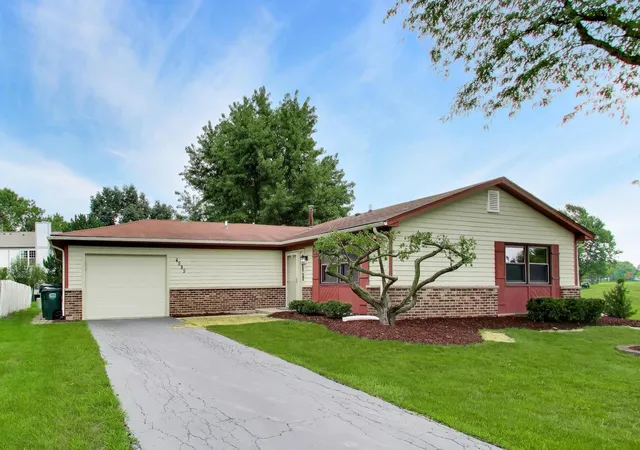2nd image of 4585 Brigantine Ln, Hoffman Estates, IL 60192 | MLS# 12725856