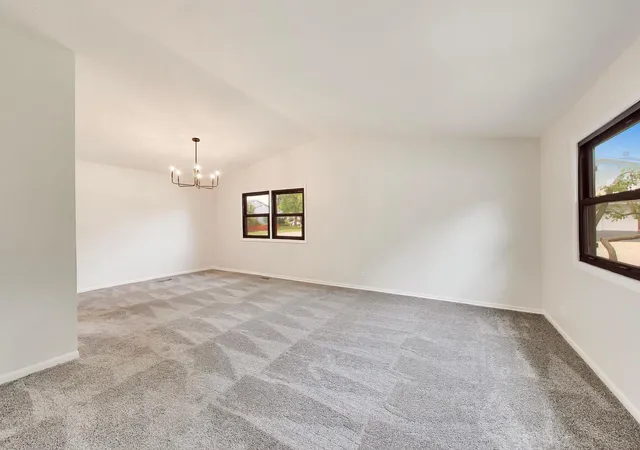 4th image of 4585 Brigantine Ln, Hoffman Estates, IL 60192 | MLS# 12725856