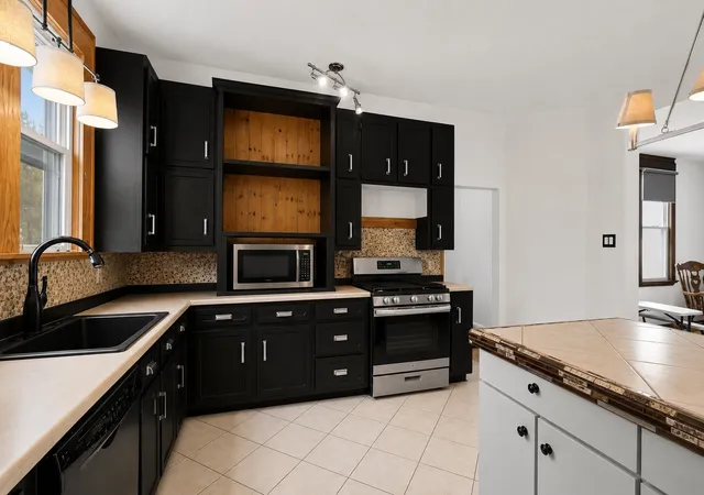 Photo 3 of Single family home for sale at 500 W 1 Street, Mount Olive, IL 62069 | MLS# 12725860 | Listing updated on 2026-09-15