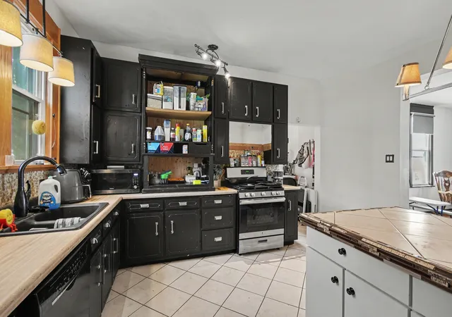 Photo 4 of Single family home for sale at 500 W 1 Street, Mount Olive, IL 62069 | MLS# 12725860 | Listing updated on 2026-09-15