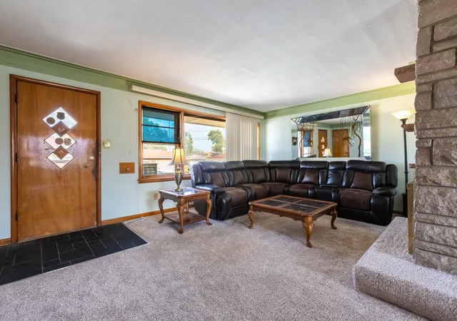 Photo 3 of Single family home for sale at 427 Luella Ave, Calumet City, IL 60409 | MLS# 12725869 | Listing updated on 2026-08-14