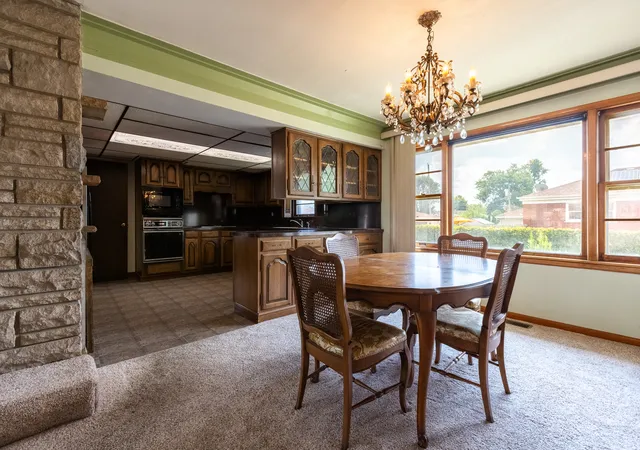 Photo 4 of Single family home for sale at 427 Luella Ave, Calumet City, IL 60409 | MLS# 12725869 | Listing updated on 2026-08-14