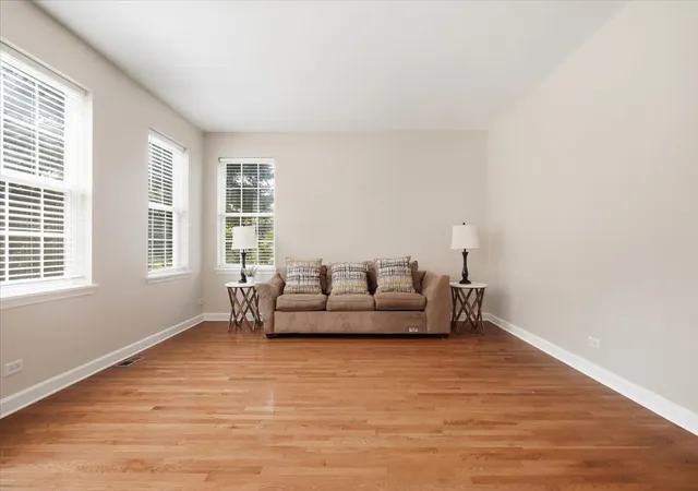 3rd image of 2835 Liberty Lakes Blvd, Wauconda, IL 60084 | MLS# 12725876