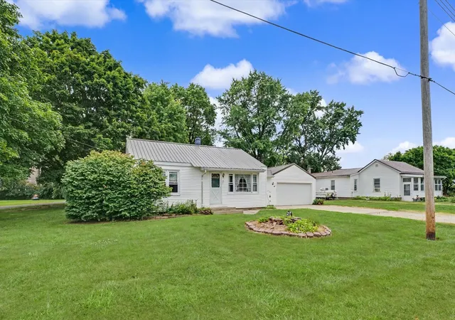 Photo 2 of Single family home for sale at 221 E Main St, Tolono, IL 61880 | MLS# 12725937 | Listing updated on 2026-09-16