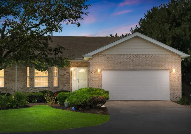 Townhouse for sale at 19230 Tramore Ln, Mokena, IL 60448 | MLS# 12725947