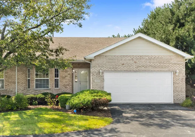 Photo 2 of Townhouse for sale at 19230 Tramore Ln, Mokena, IL 60448 | MLS# 12725947 | Listing updated on 2026-09-19