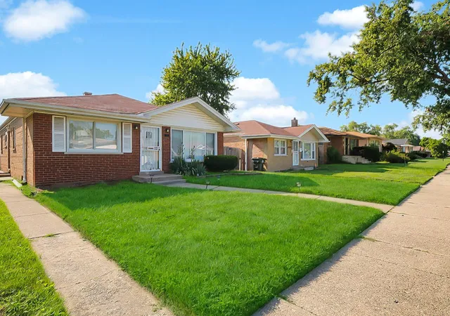 Photo 3 of Single family home for sale at 14328 Ellis Ave, Dolton, IL 60419 | MLS# 12725951 | Listing updated on 2026-08-15