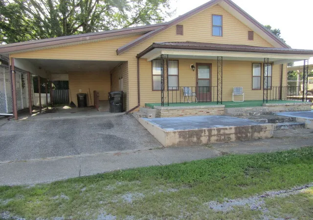 Photo 1 of Single family home for sale at 111 N Columbus St, Golconda, IL 62938 | MLS# 12725992 | Listing updated on 2026-08-12